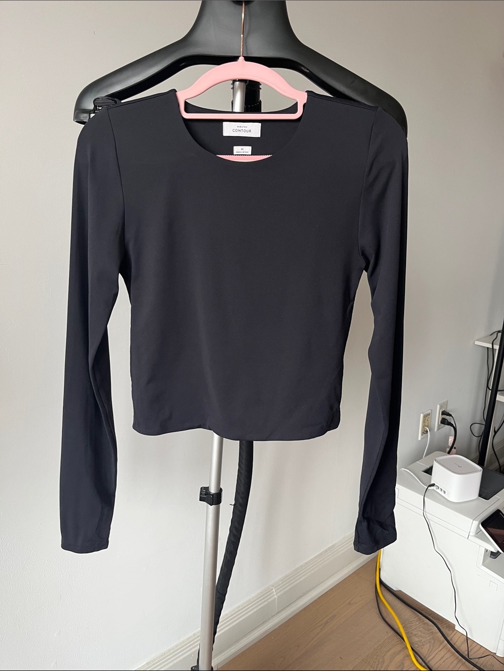 Aritzia Babaton Contour Black Long-Sleeve Crewneck Top